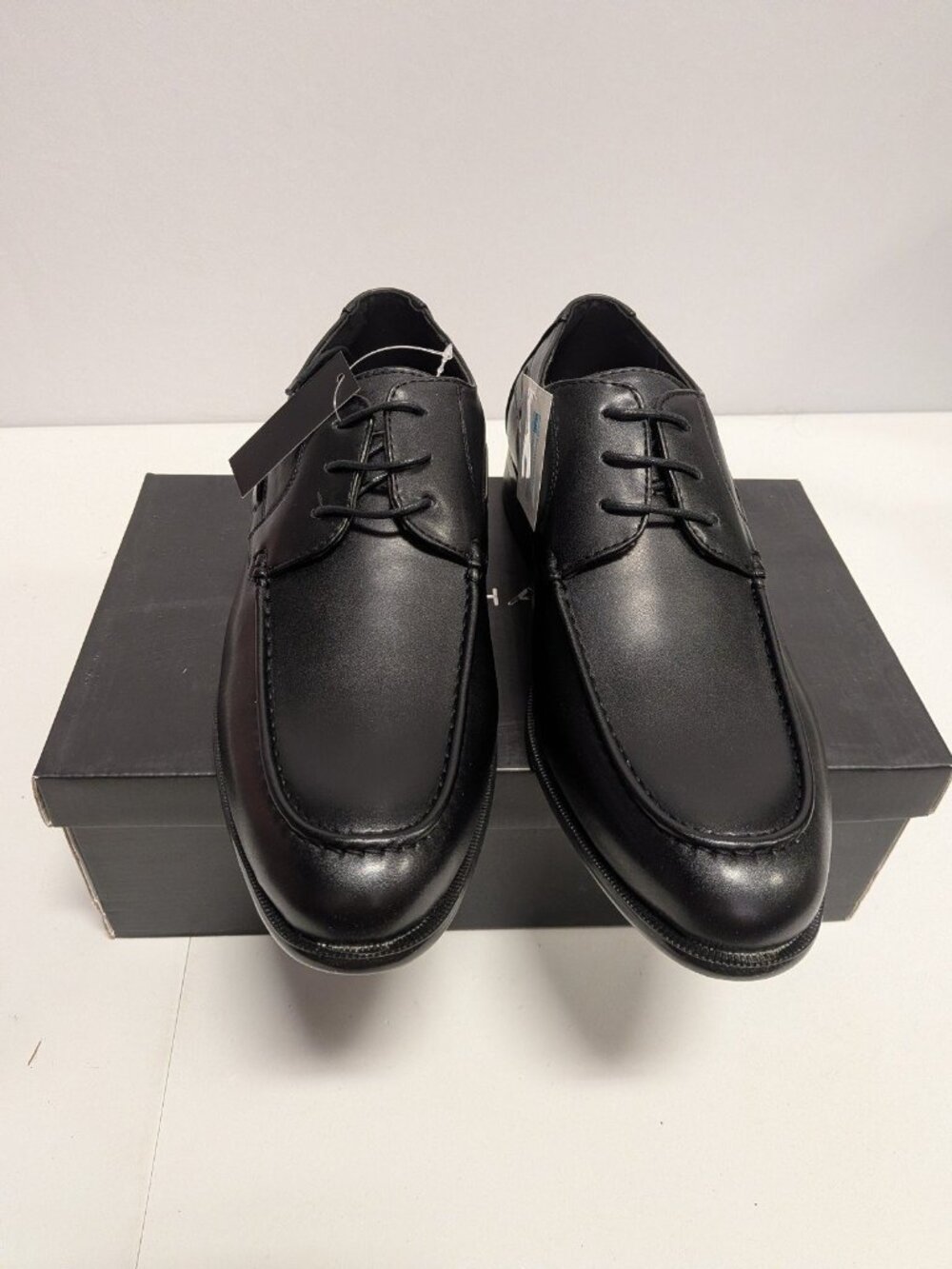 Tahari Men Randall Size US 10 black Faux Leather